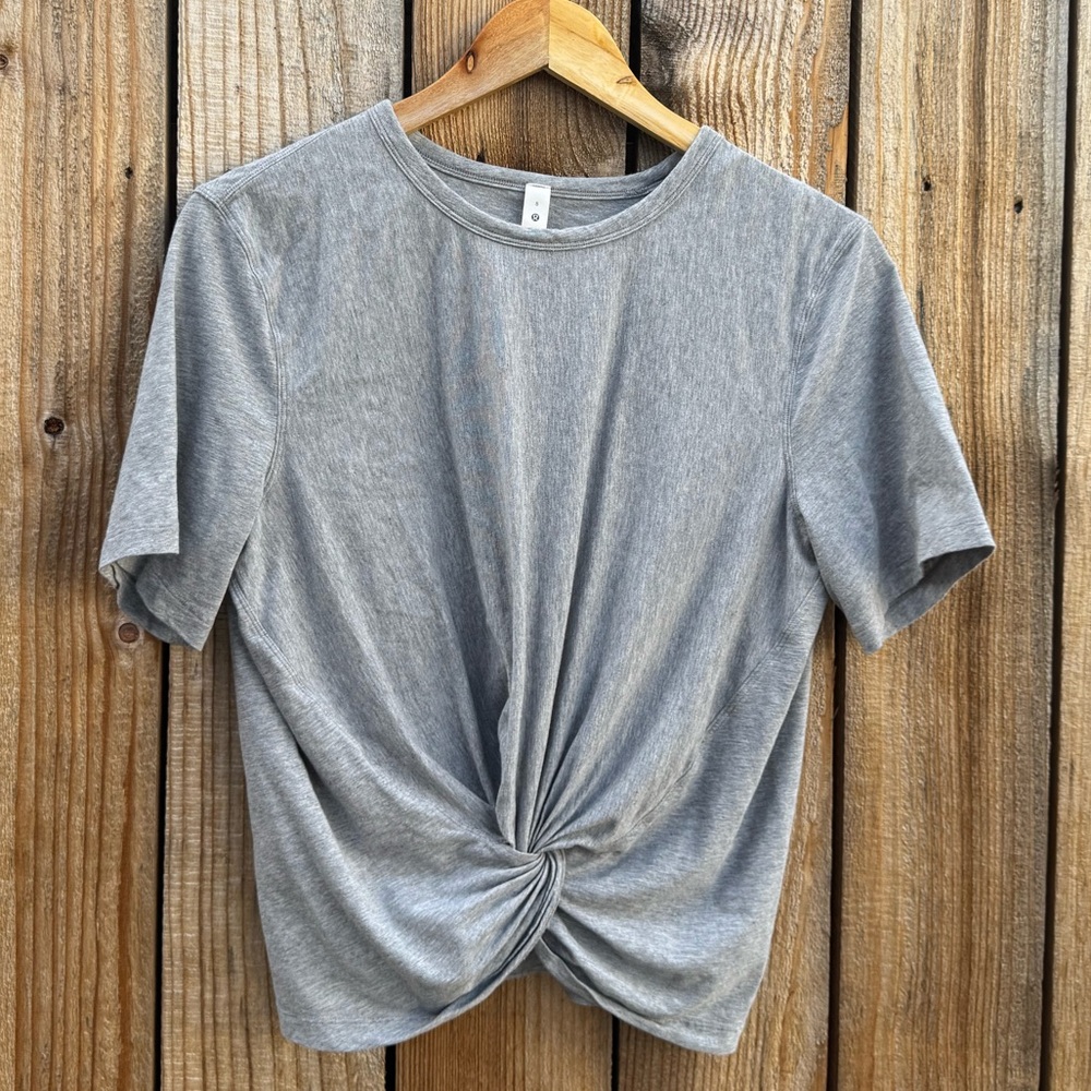 Lululemon Athletica Gray Tie Front Short Sleeve T-Shirt